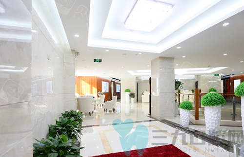 溧水金铂利口腔内部大厅环境图